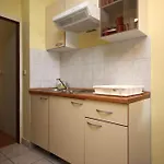 648b *