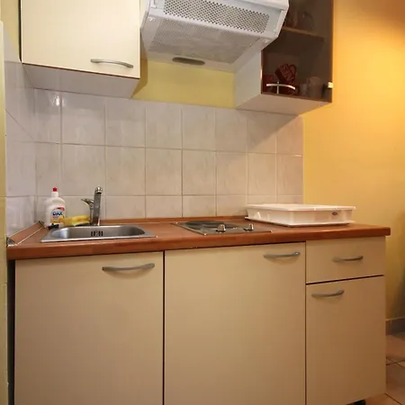 648b Apartment *